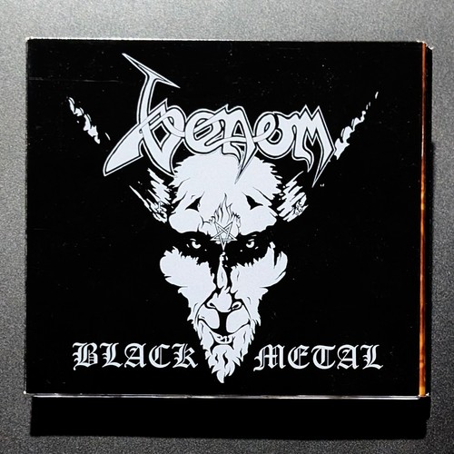 Venom black metal deluxe - -,