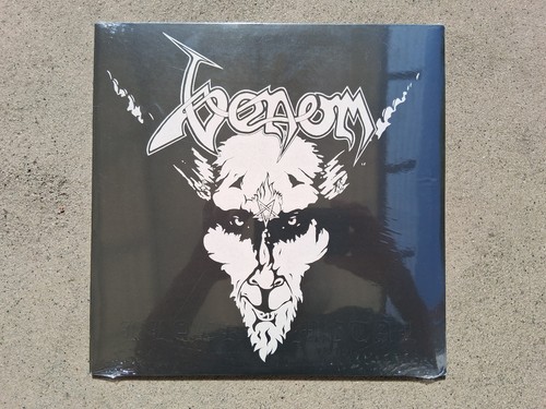 Venom black metal reissue - black,